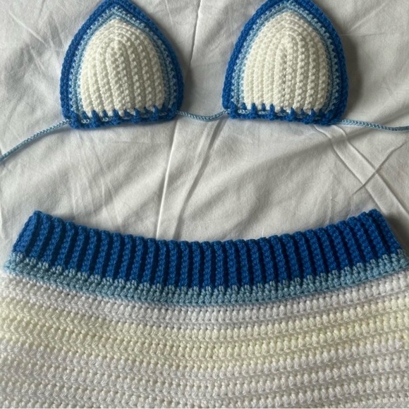 Crochet set - Picture 3 of 4